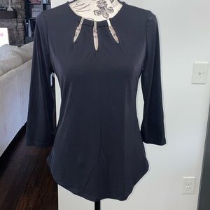 NY&Co Black 3/4 sleeve blouse w/silver and bronze metal detail collar